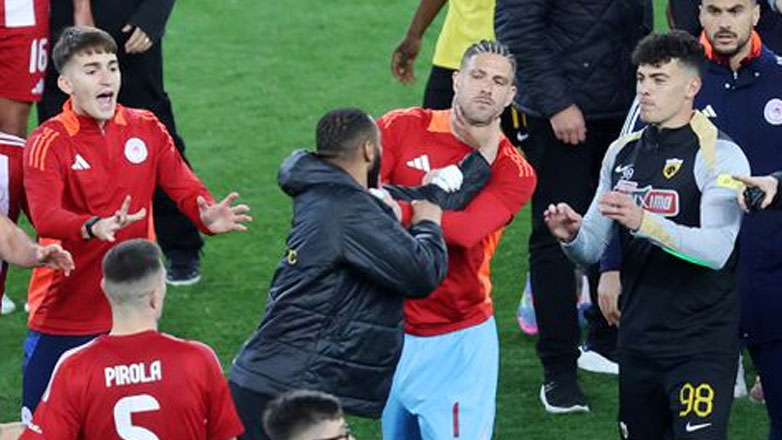 Super League: Τρεις αγωνιστικές σε Πασχαλάκη, Κάρμο, Μαρσιάλ και Μουκουντί, μια σε Αλμέιδα