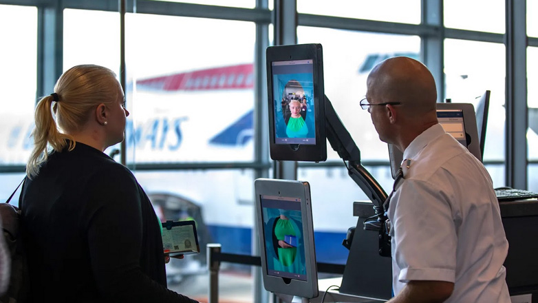 Οι κάρτες επιβίβασης και τα check-in ενδέχεται να καταργηθούν σε επικείμενη αλλαγή στα αεροπορικά ταξίδια