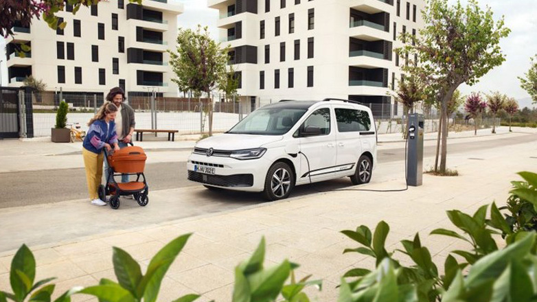Volkswagen: Διαθέσιμη η plug-in υβριδική έκδοση του Caddy Life