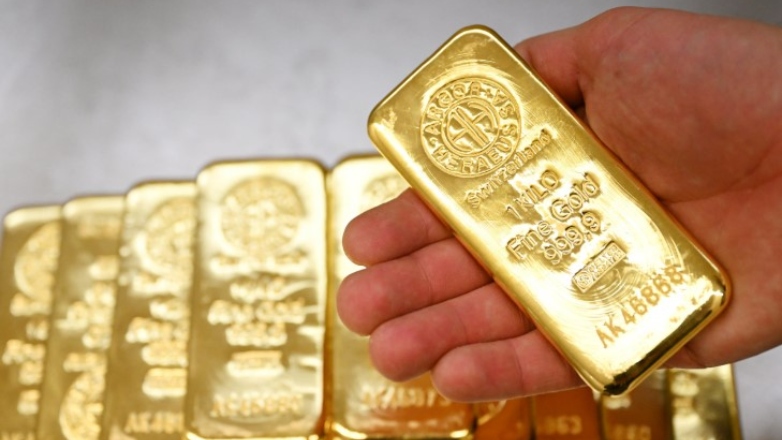 Εκτοξεύεται ο χρυσός και η λίρα