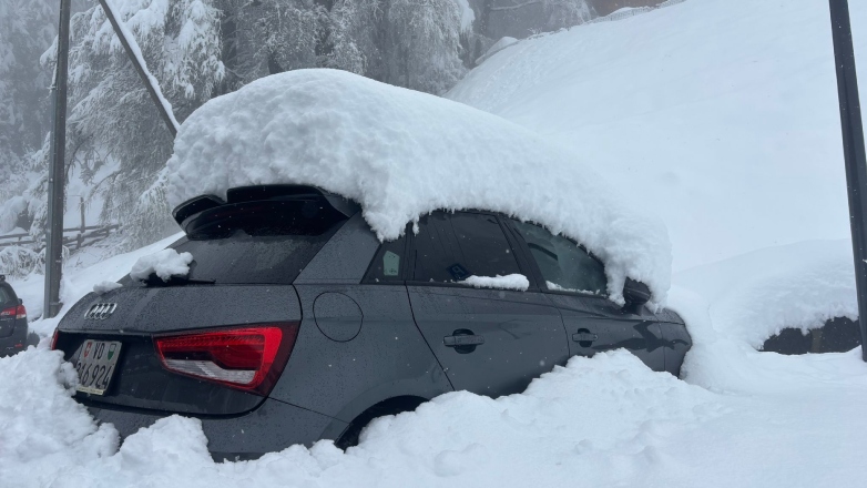 Σφοδρές χιονοπτώσεις στις ελβετικές και τις γαλλικές Άλπεις