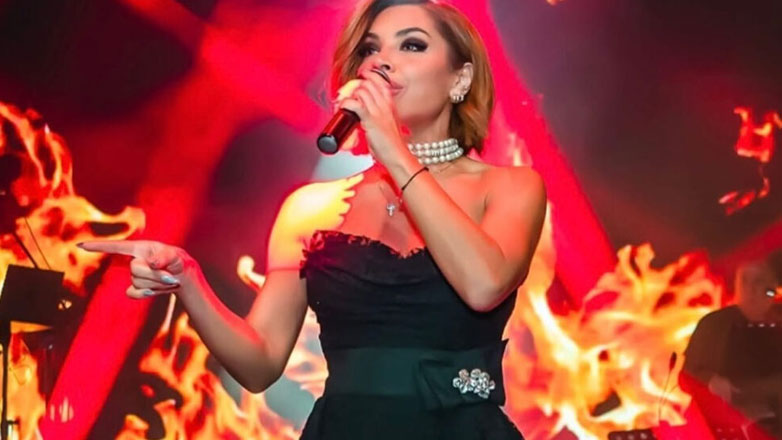 Μαριάντα Πιερίδη: Ξέσπασε για τα επικριτικά σχόλια για τα μωβ ρούχα του γιου της – «Τα νεύρα μου έχουν χτυπήσει κόκκινο»