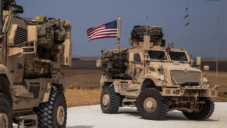 Οι ΗΠΑ ανακοινώνουν πως μειώνουν τα στρατεύματά τους στη Συρία κατά το ήμισυ