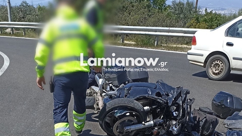 Μπράλος: Διαλύθηκε μηχανή σε σφοδρή σύγκρουση με ΙΧ – Στο νοσοκομείο ο αναβάτης