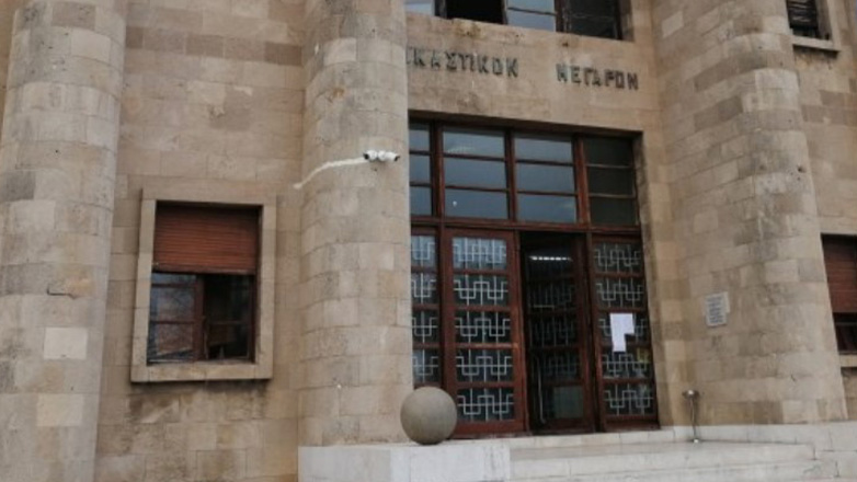 Έκρυψε σε βάζο 254 γραμμάρια κοκαΐνης, συνελήφθη και δικάζεται