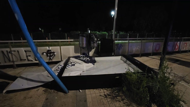 Τροχαίο σοκ στην Παραλιακή: SUV «καρφώθηκε» πάνω σε στάση λεωφορείου