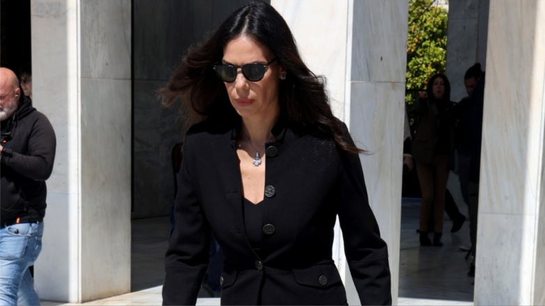 Εύη Βατίδου: Η όλο νόημα ανάρτηση και η αναφορά στο γιο της, Χρίστο Κούγια – «Η απουσία σας πλήγωσε τη μνήμη του πατέρα σας»