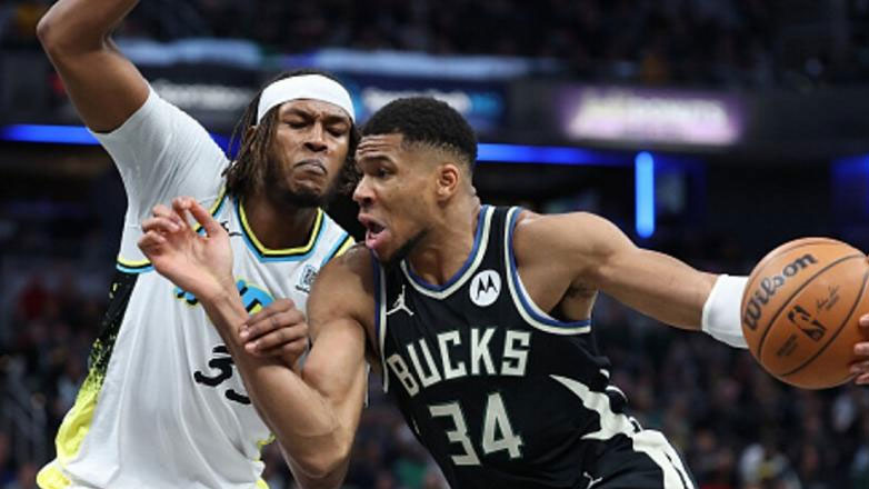 ΝΒΑ: Ήττα για τους Μπακς στην πρεμιέρα των playoffs, 117-98 οι Πέισερς