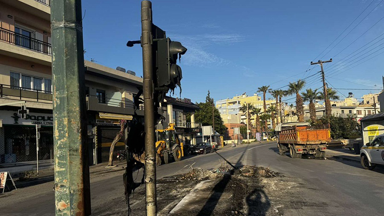 Τα έκαψαν στο Ηράκλειο λόγω Ανάστασης
