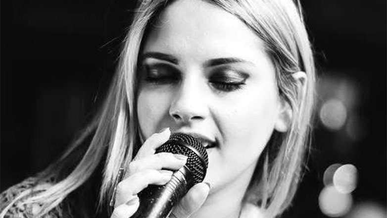 Μια μαγική βραδιά αφιερωμένη στη Μαρινέλλα με την Αναΐς Βάθη στο Art Base