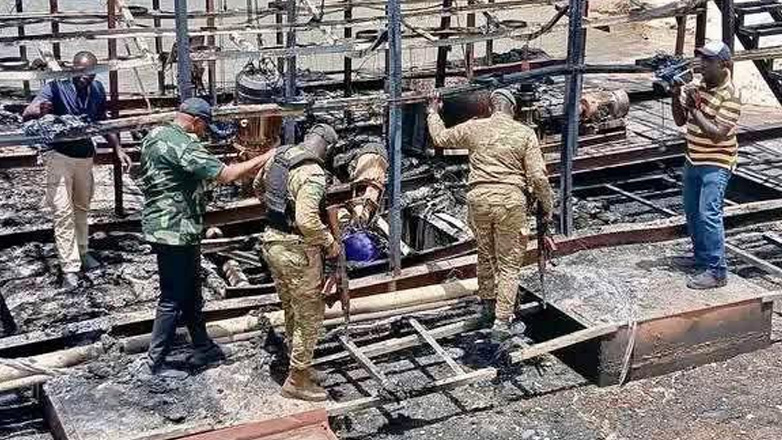 Γουινέα-Μπισάου: Διαδηλώτριες έκαψαν τις εγκαταστάσεις κινεζικής εταιρείας εξόρυξης ζιρκονίου