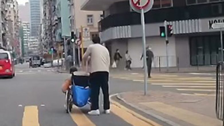 Βοηθάτε αλλήλους