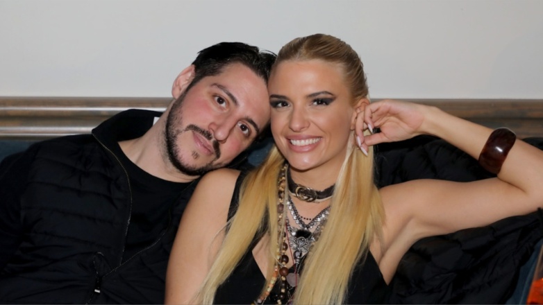 Κατερίνα Λιόλιου – Χάρης Παπατζανής: Πιο ερωτευμένοι από ποτέ στην πασχαλινή τους απόδραση στην Πάρο