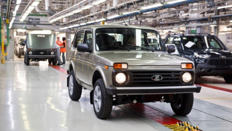 Γιατί οι Ρώσοι σταμάτησαν να αγοράζουν αυτοκίνητα;