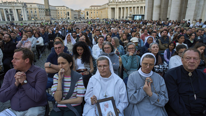 Ιταλία: Για την κηδεία του πάπα Φραγκίσκου αναμένονται το Σάββατο στη Ρώμη 200.000 πιστοί