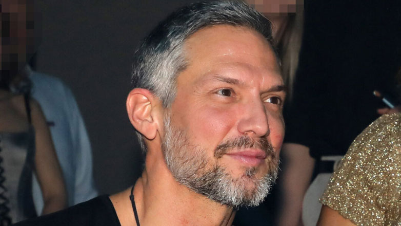 Αλέξανδρος Παρθένης: Έπεσε θύμα διάρρηξης – Κατάφεραν να αρπάξουν κοσμήματα και 10.000 ευρώ