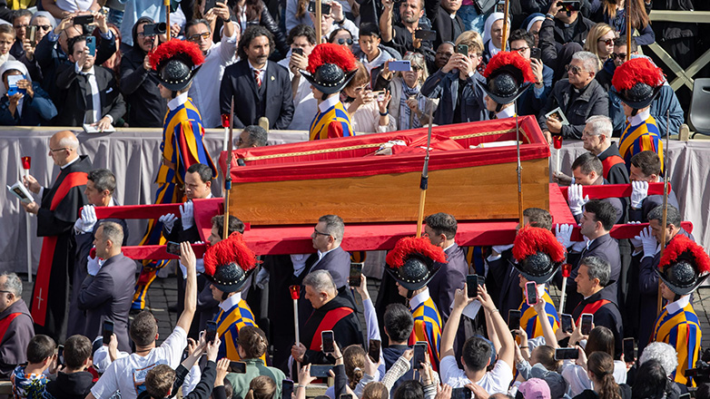 Δείτε live εικόνα από το Βατικανό