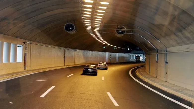 Οδηγός έτρεχε στην Περιφερειακή Υμηττού με 212 χιλιόμετρα