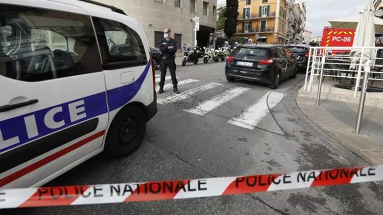 Ένας μαθητής νεκρός και τρεις τραυματίες μετά από επίθεση με μαχαίρι σε Σχολείο της Νάντης