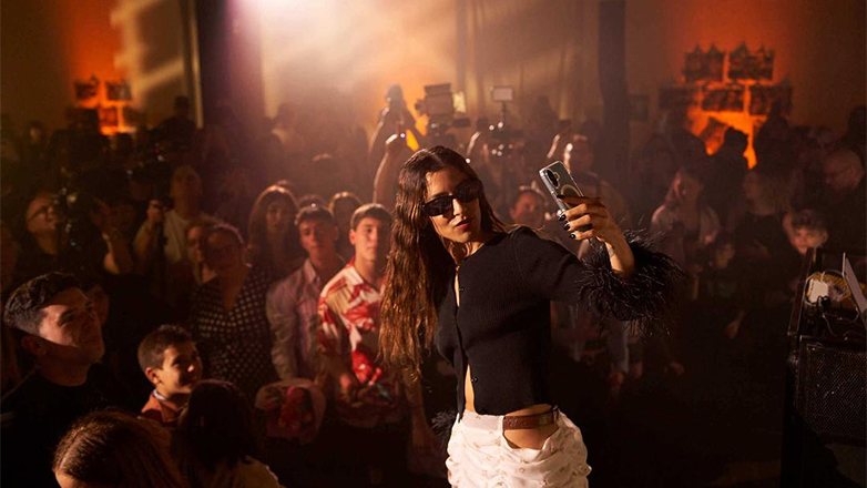 Η Μαρίνα Σάττι κάνει feats, σπάει rules, γράφει hits: Το νέο άλμπουμ της είναι POP TOO Η Μαρίνα Σάττι κάνει feats, σπάει rules, γράφει hits: Το νέο άλμπουμ της είναι POP TOO