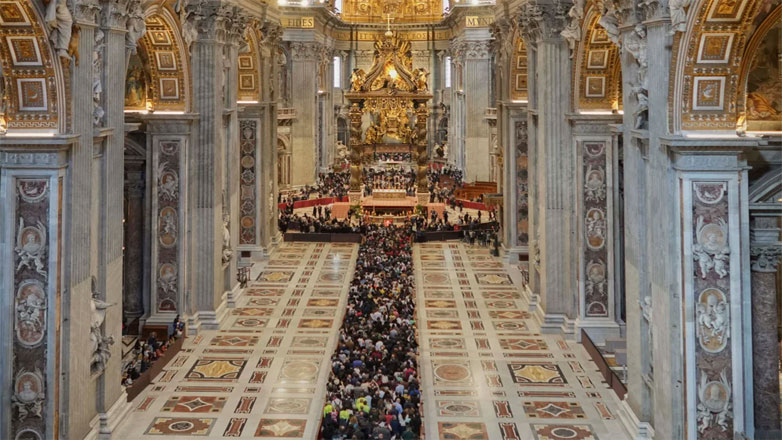 Πάπας Φραγκίσκος: 250.000 πιστοί στο λαϊκό προσκύνημα