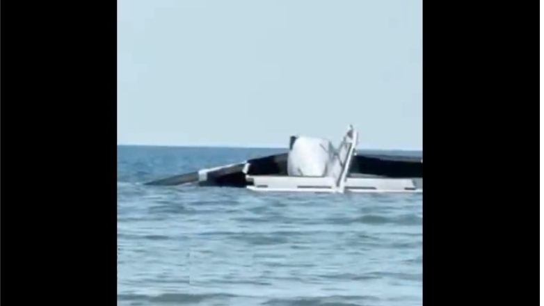 Αστυνομικό αεροσκάφος συνετρίβη στην Ταϊλάνδη – Η στιγμή της πτώσης