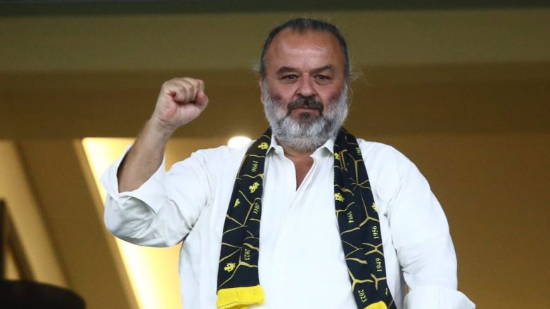 ΑΕΚ: Στα Σπάτα ο Ηλιόπουλος