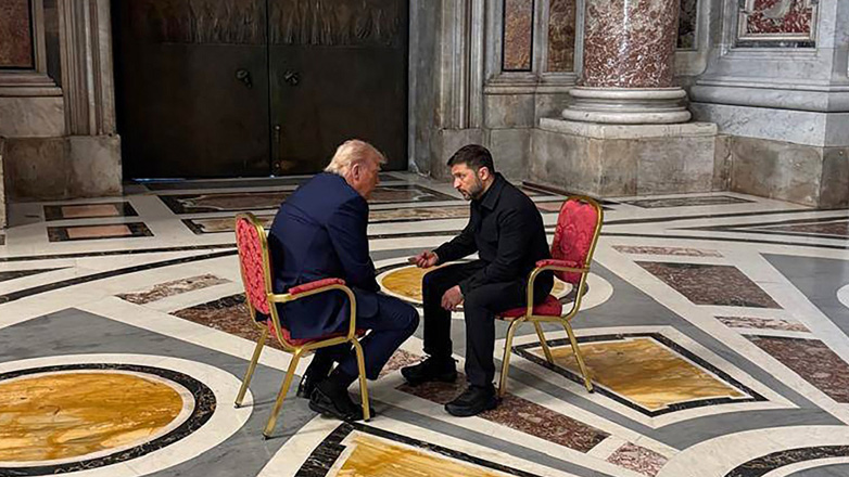 Τραμπ: Ο Ζελένσκι είναι έτοιμος να παραχωρήσει την Κριμαία στη Ρωσία