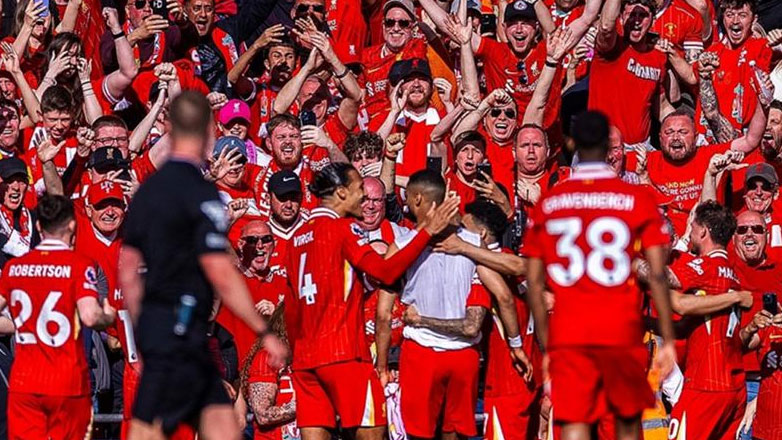 Αγγλία: Φιέστα τίτλου της Λίβερπουλ με πεντάρα στο «Άνφιλντ»