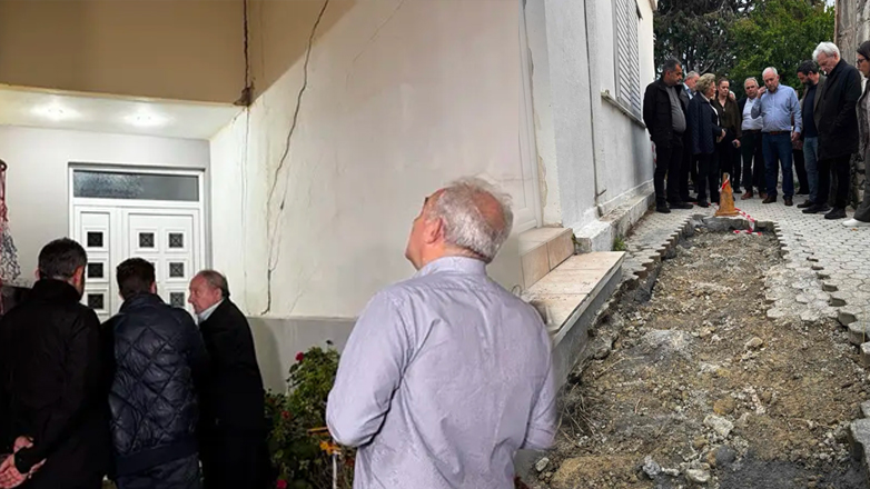 Με ειδικά μηχανήματα και drone ερευνούν τις ρωγμές που εμφανίστηκαν σε σπίτια στις Βούτες