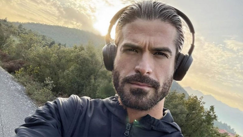 Άρης Μουγκοπέτρος: Οι τελευταίες εξελίξεις για την κατάσταση της υγείας του – Θα καταθέσει μήνυση κατά του παιδικού του φίλου