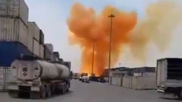 Ιράν: Η φονική έκρηξη στο μεγαλύτερο εμπορικό λιμάνι οφείλεται σε «αμέλεια»