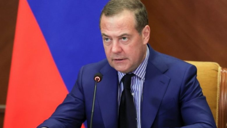 Ο Μεντβέντεφ απειλεί Φινλανδία και Σουηδία με «πυρηνική εκδίκηση»