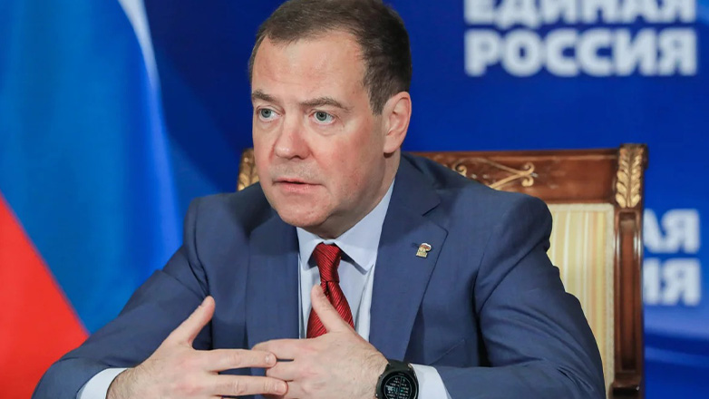 Μεντβέντεφ: Η «πραγματική αποναζικοποίηση» θα πρέπει να περιλαμβάνει όλη την Ευρώπη