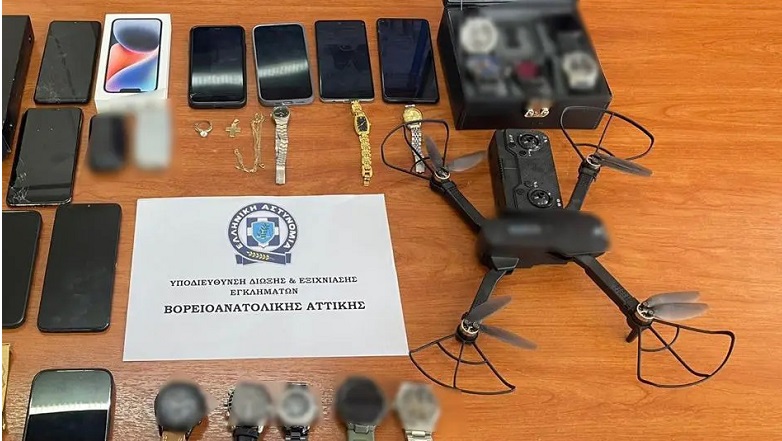 Λήστευαν πολυτελή σπίτια με… drone