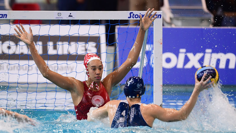 Πόλο γυναικών: Ο Ολυμπιακός πάλεψε αλλά λύγισε, 15-13 η Σαμπαντέλ