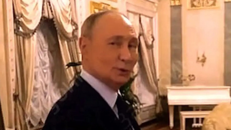 Σπίτι του Πούτιν: Όλα χρυσά, όλα μεγάλα