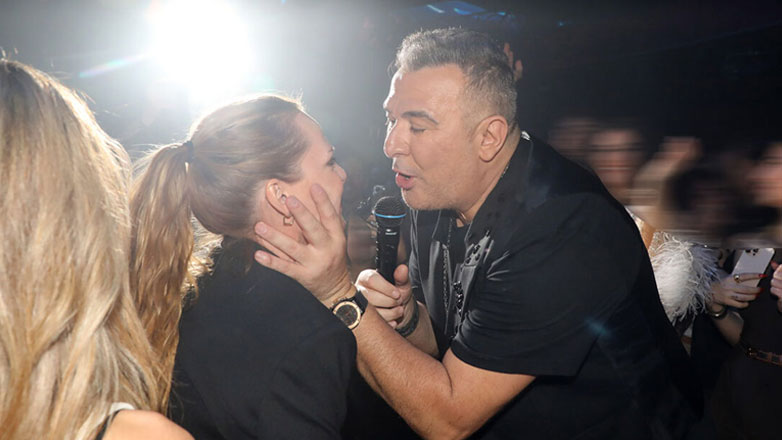 Υβόννη Μπόσνιακ: Διασκέδασε μέχρι πρωίας στην πρεμιέρα του Αντώνη Ρέμου στη Θεσσαλονίκη