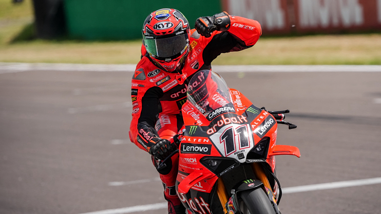 WorΙdSBK Cremona: O Bulega νικητής του 1ου Αγώνα