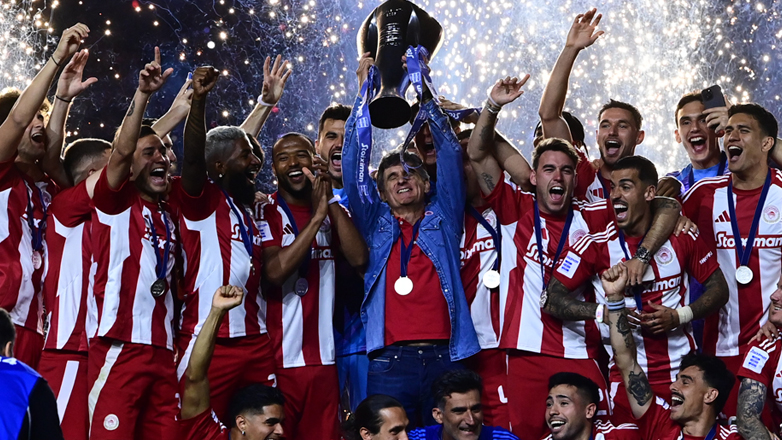 Πήρε φωτιά ο Πειραιάς