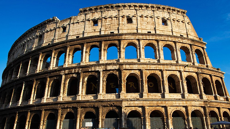 Τουρίστας καρφώθηκε σε κάγκελα στο Κολοσσαίο