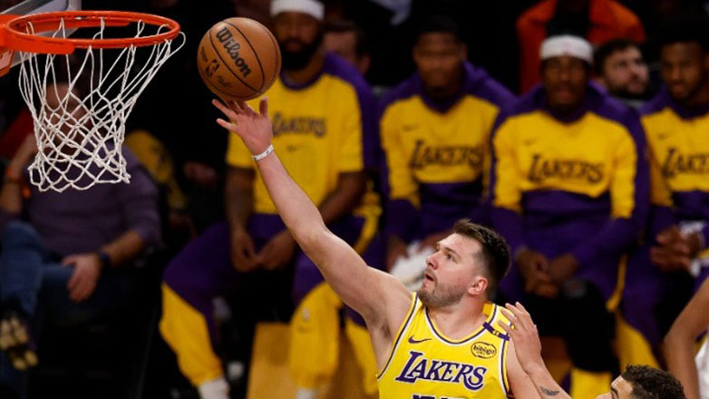 NBA: Υπογράφει επέκταση συμβολαίου με τους Λος Άντζελες Λέικερς ο Λούκα Ντόντσιτς