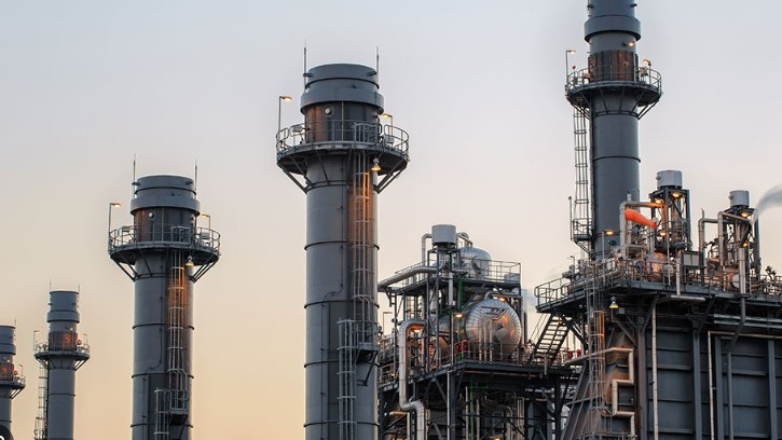 Reuters: «Μπλόκο» στο ρωσικό φυσικό αέριο από την Κομισιόν