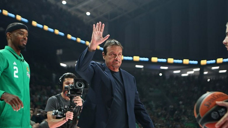 Αταμάν: «Είμαι χαρούμενος για τους οπαδούς, γιατί αγόρασαν εισιτήρια για το Άμπου Ντάμπι 4-5 μήνες πριν»