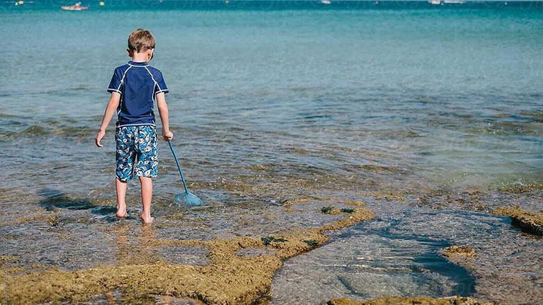 Εύβοια: Δεκάχρονο παιδί κολυμπούσε μόνο του στη θάλασσα