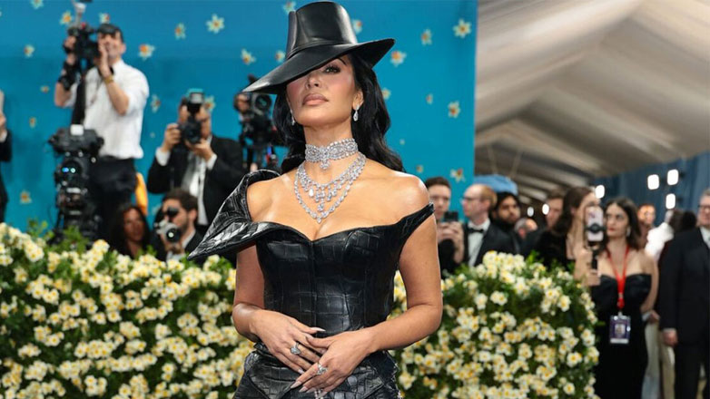 Met Gala 2025: Έξαλλη η Kim Kardashian – Σεκιούριτι της πάτησε το φόρεμα λίγο πριν περπατήσει στο κόκκινο χαλί