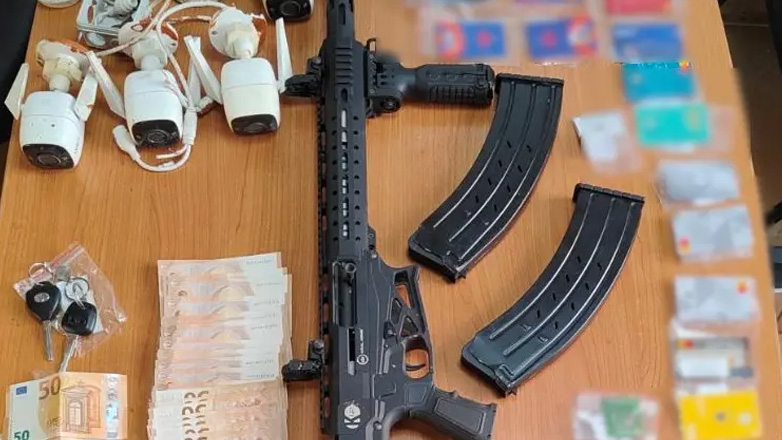 Εξαρθρώθηκαν δύο εγκληματικές οργανώσεις που εξαπατούσαν πολίτες – Επτά συλλήψεις