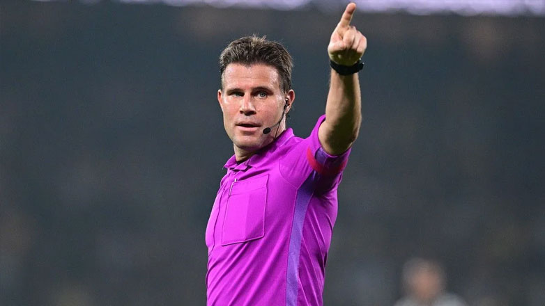 Super League: Ο Μπριχ στην Τούμπα, Τρεϊμάνις στο ΟΑΚΑ