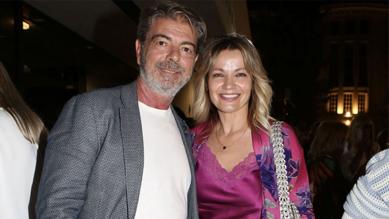 Παναγιώτα Βλαντή: Σπάνια εμφάνιση με τον σύζυγό της, Γιάννη Βλάχο, στην παρουσίαση του βιβλίου για τον Εμμανουήλ Καραλή