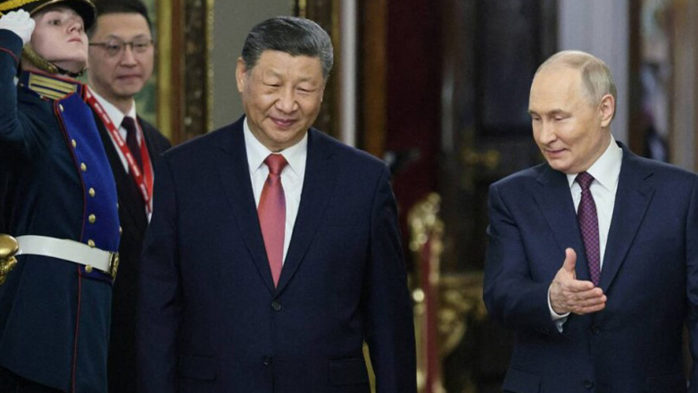 Σι Τζινπίνγκ προς Πούτιν: «Το Πεκίνο στέκεται με τη Ρωσία απέναντι στη Δύση»